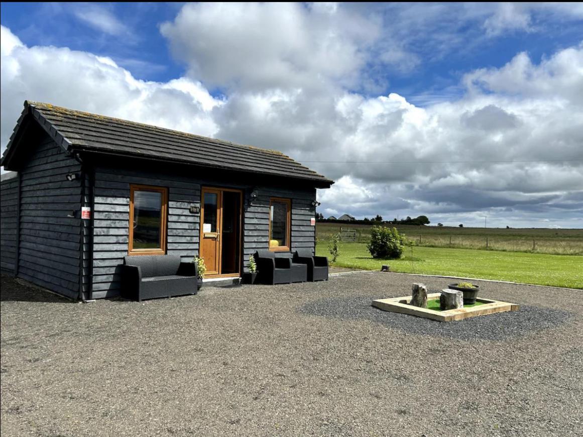 The Potter'S Rest, A Cosy Wee Cabin In The Highlands Watten エクステリア 写真